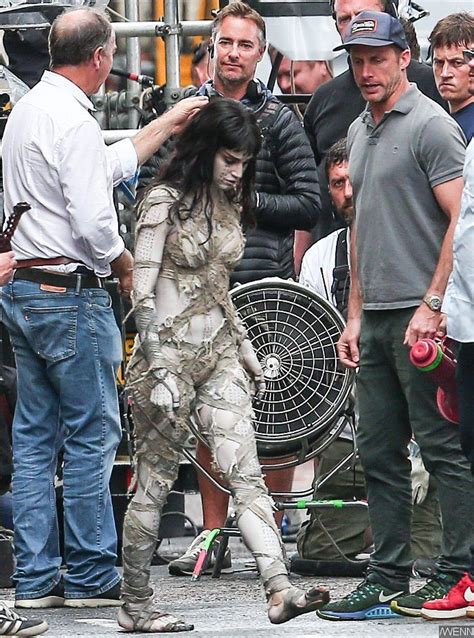 First Look At Sofia Boutella As The Mummy On Movie Set Sofia Boutella