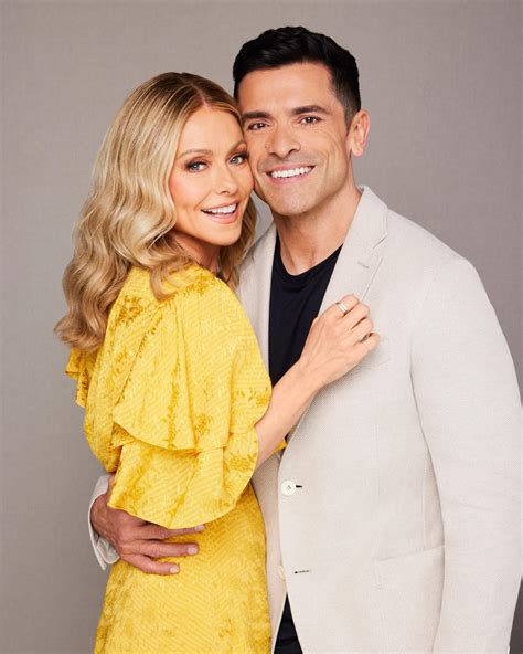 kelly ripa jokes about retiring as mark consuelos joins live