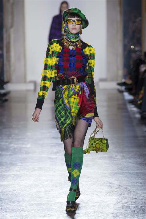 Versace Fall Ready To Wear Fashion Show Collection Autumn