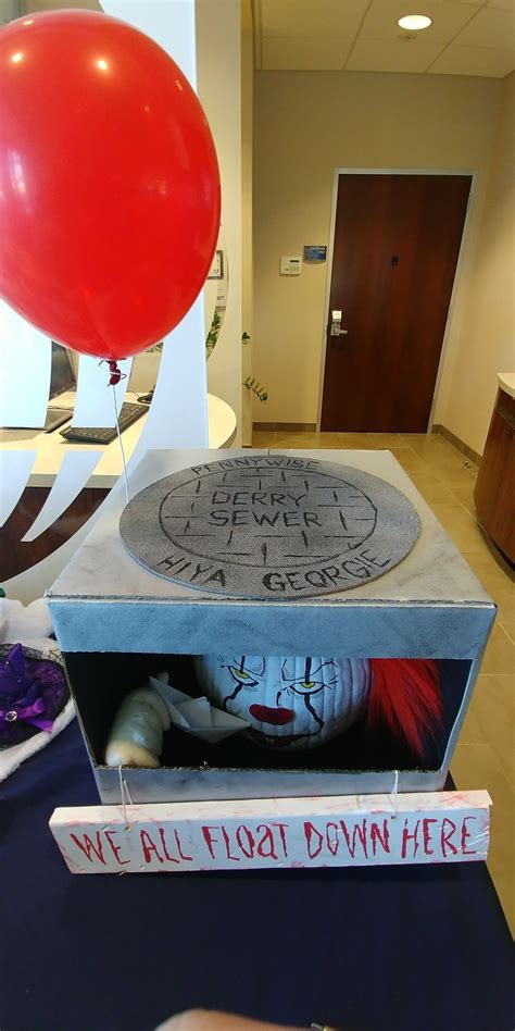 28 Pennywise Sewer Decoration