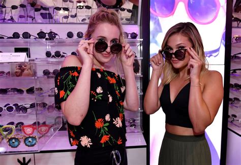 Celebrities Trands Olivia Holt Perverse Sunglasses Working Showroom