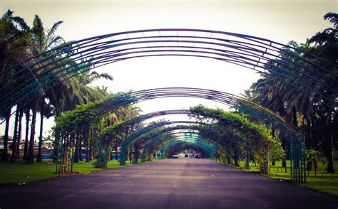 Istirahat di cibubur für taman bunga wiladatika cibubur. Lokasi Tempat Rekreasi Taman Bunga Wiladatika Cibubur, Depok