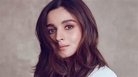 Alia Bhatt Reacts To The Negativity She Faced After Sushant Singh Rajputs Demise Hindi Movie