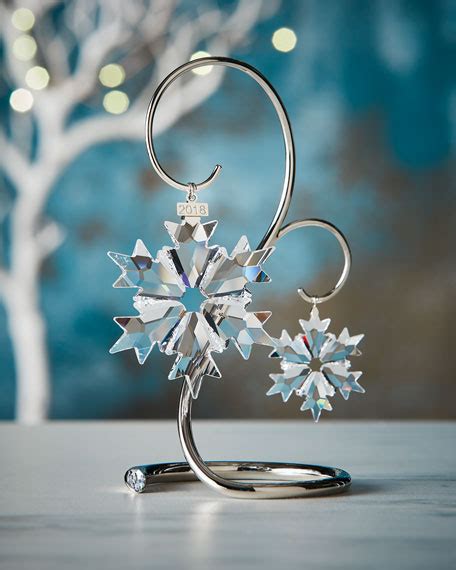 Your customers will really be able to see how beautiful they will be in their own homes. Swarovski Christmas Ornament Display Stand