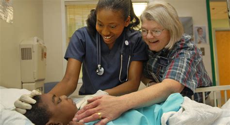 The Benefits Of Pursuing A Career As A Nurse Practitioner