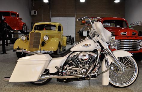 Kicks hot rod bagger style into a higher gear. 2007 Harley Davidson Custom Bagger | Red Hills Rods and ...