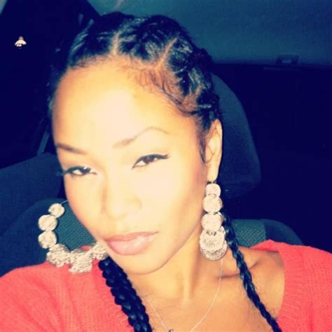 The side subtle curls just make the face look adorable. vandalizemycurls: THE beautiful @Taeheckard | Hair ...