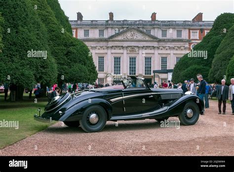 Maybach Sw 38 Roadster Hi Res Stock Photography And Images Alamy