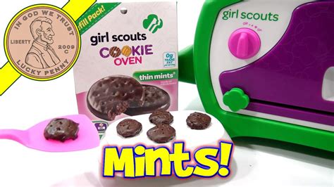 Girl Scouts Cookie Oven I Bake Thin Mint Cookies Youtube