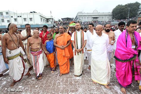 Pontiff Of Sri Raghavendra Swamy Mutt Of Mantralayam Ttd News
