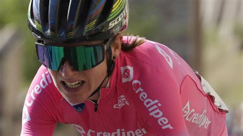 Annemiek van vleuten is a dutch professional road racing cyclist, who currently rides for uci women's worldteam movistar team. 'Annemiek van Vleuten reed de slotklim van de Giro ...