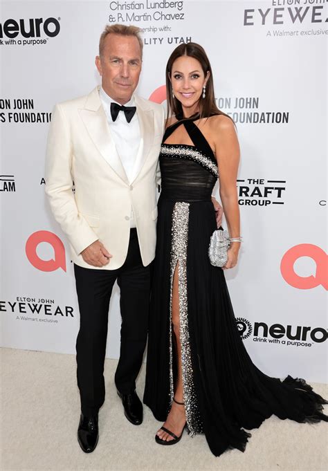 'Hit the dusty trail': Kevin Costner's wife files for divorce