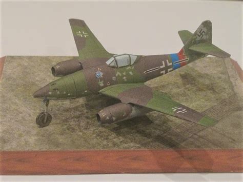 1100 Messerschmitt Me 262 Green 4 Paper Model Ecardmodels