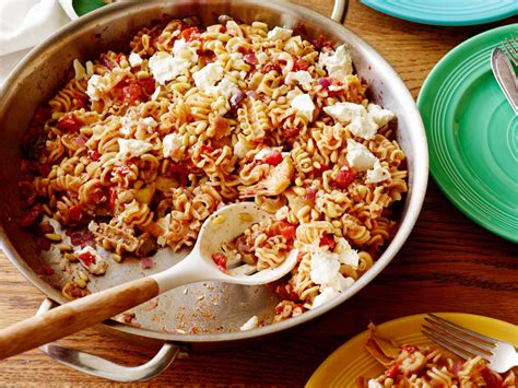 If you're looking to get out of your dinner rut or desperately need some inspiration to cook, look no further than ree drummond's popular casserole. 7 Speedy Pasta Dinners to Get You Through Monday Night ...