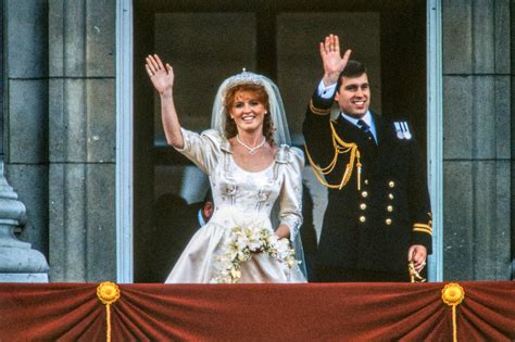 Princess Beatrice Wears Mom Sarah Fergusons Tiara At Jordanian Royal Wedding