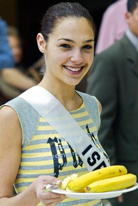 Photos Of Gal Gadot As Miss Israel Truly Capture Early 2000s Style Gal Gadot Gal Gadot Wonder