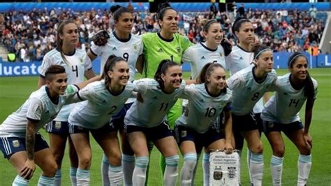 El partido entre ambas selecciones está programado para disputarse el próximo martes 8 de junio en el estadio metropolitano de barranquilla. Mundial 2019: la Selección Argentina femenina juega hoy el ...