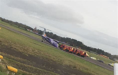 flybe passenger plane crash lands in belfast daily mail online