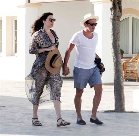 Liv Tyler Spends Romantic Break With New Man Dave Gardner Obscuring Her