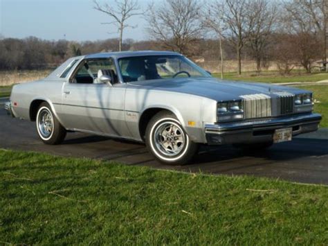 My 1972 olds cutlass supreme w/350 4 bbl, single exhaust was the fastest car on indianapolis blvd, in hammond, in in 1979. Find used 1977 Oldsmobile Cutlass Salon with Hurst T-Tops ...