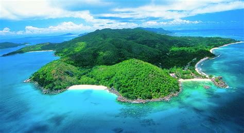 Situated in a tropical garden on praslin's lofty pointe cabris overlooking the baie st. Praslin hotel Seychelles - Le guide - Hôtel Praslin Seychelles