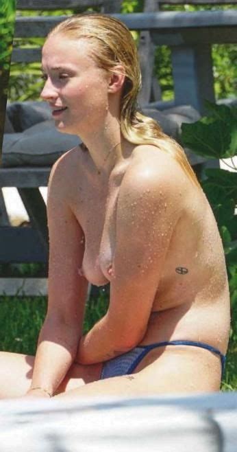 Sophie Turner Topless Photos Natural Tits The Fappening TV