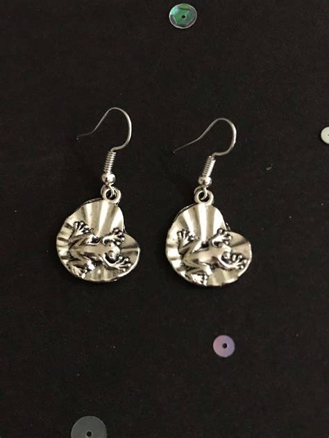 Silver Frog On Lily Pad Earrings Vintage Style Dangly Charm Etsy In