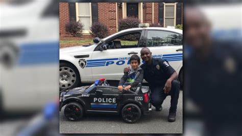 Police Officer Thanks ‘mini Cop For Patrolling The Neighborhood