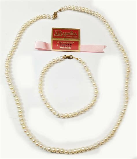 Majorica Pearl Necklace And Bracelet Set With14kt Gold Clasp 5mm
