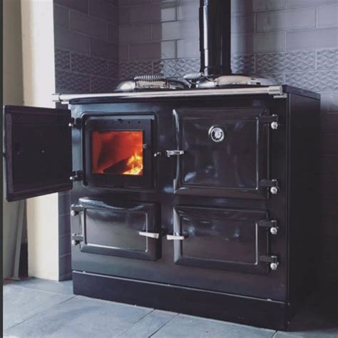 The Esse 990 Is A Stylish Wood Burning Stove Wood Fired Cook Stoves