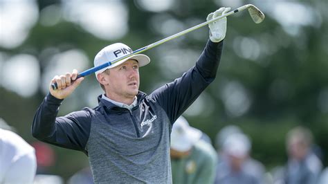 Mackenzie hughes from dundas, ont., was attempting to maintain his lead at the rsm classic and mackenzie hughes golf career is moving onward and upward. Mackenzie Hughes looks to end long drought for Canadians at home tourney - Golf Canada
