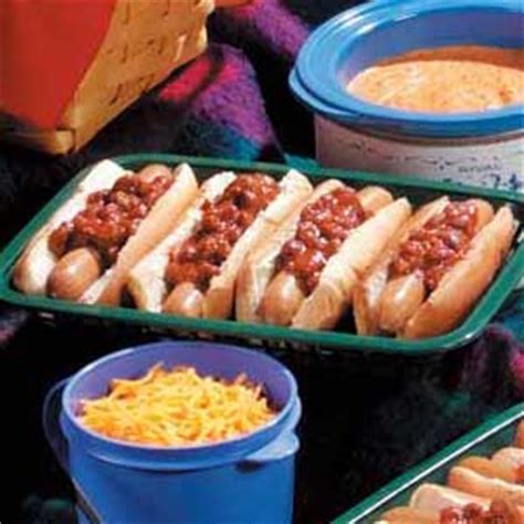 Bacon, ranch style beans, hot dogs, mexican crema, avocados, cilantro and 4 more. Hot Dogs with Chili Beans Recipe | Taste of Home