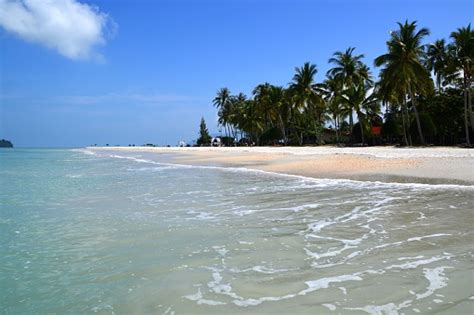 10 best hotels in langkawi. Pantai Cenang Beach In Pulau Langkawi Malaysia Stock Photo ...