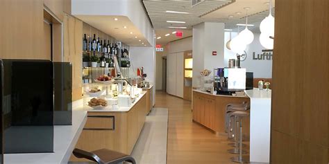 Ewr Lufthansa Business Lounge Reviews And Photos Terminal B B3