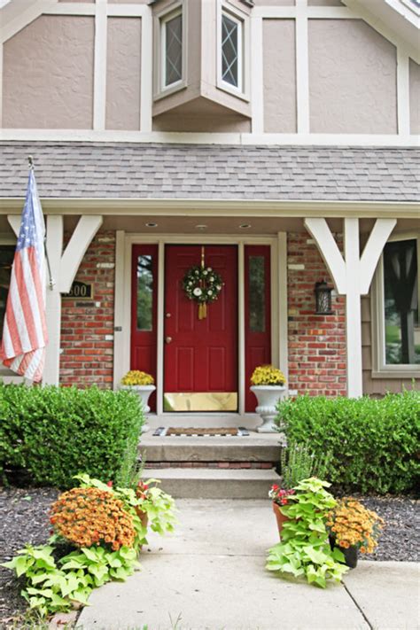 30 Wonderful Ideas Of Designing Your Front Porch Entries Page 23