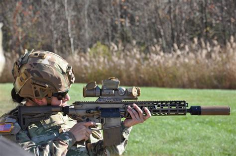 Potd Unsuppressed Sig Sauer Xm 7 Rifle With The Xm 157 Fire Control