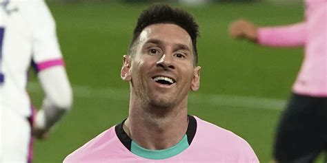 Info jadwal dan hasil match barcelona terupdate! Lionel Messi Bahagia Lagi, Batal Tinggalkan Barcelona Nih ...