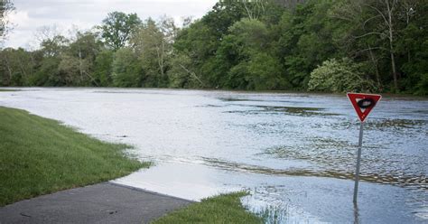 White River Reaches Flood Stage In Muncie
