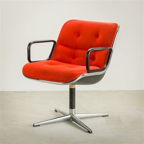Red Velvet Executive Chair By Charles Pollock For Knoll International