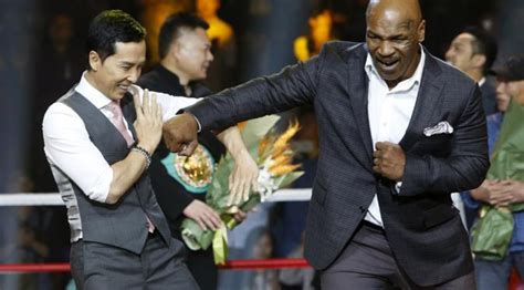 Donnie yen 's wife, star of the kunk fu movie, said she was worried about her husband's health when it was announced that mike tyson would take part in ip man 3, but it was the former heavyweight world champion who was defeated in this backstage clash. Donnie Yen Kembali di Ip Man 3 Bareng Mike Tyson dan Bruce ...