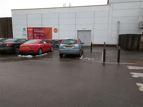 How to park like a bellend : r/MotoUK