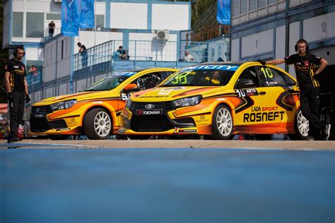 Lada Sport Rosneft триумфальное начало кольцевого сезона