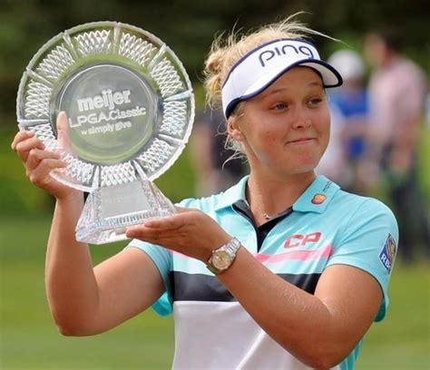 Golfer Brooke Henderson Wins Rosenfeld Award As Cp Female Athlete Of