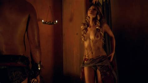 Naked Ellen Hollman In Spartacus War Of The Damned