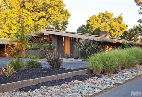 12 Incredible Midcentury Exteriors 5 Curb Appeal Ideas