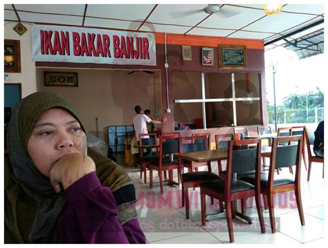 Menu dan harga lempeng, murah, sedap dan mengenyangkan. Singgah makan di Restoran Mee Udang banjir Kuala Selangor ...