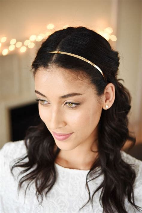 Jeweled headbands are great for the likes prom, a wedding, or a formal occasion. Headband Hairstyles | Cute Hairstyles with Headbands