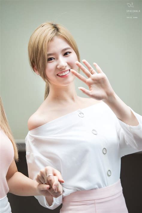 Netizens Praise This Idol S Beauty Daily K Pop News
