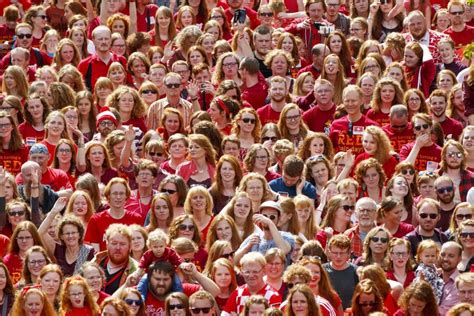 Thousands Of Redheads Celebrate At Annual Festival In The Netherlands Hum News
