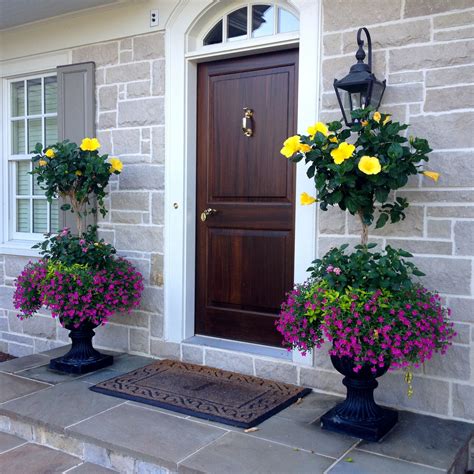 Here You Will Find A Lot Of Pretty Cool Front Door Flower Pot Ideas